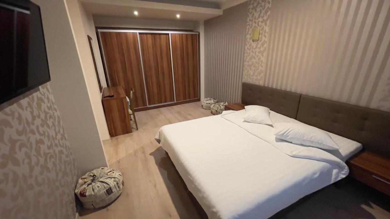 Star Hotel Тулча Екстериор снимка